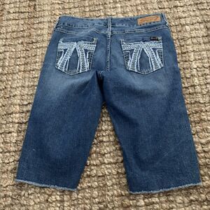 Seven7 Jeans Womens Size 10 Capri Low Rise Denim Pocket Detail Cut Off Raw Hem